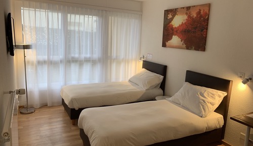 Economy Room