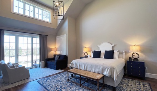 Luxury King Suite #10