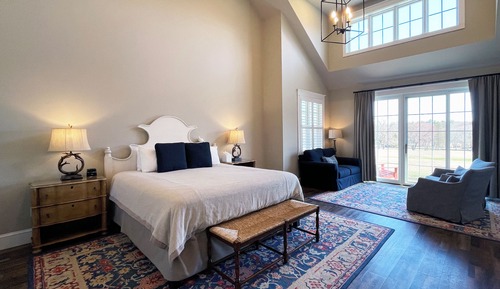 Luxury King Suite #15