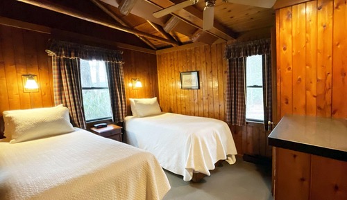 3 Bedroom Cottage 25