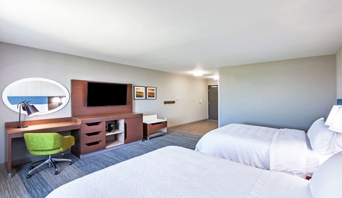 Room, 2 Queen Beds, Accessible (Roll-In Shower, Mobility & Hearing)