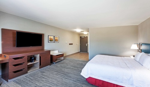 Room, 1 King Bed, Accessible (Hearing)