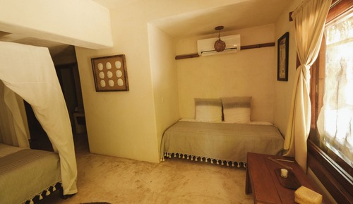 Standard Room, Multiple Beds, Non Smoking
