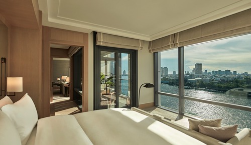 Premier Suite (River)