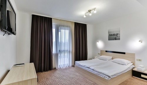 Family Room, Multiple Beds