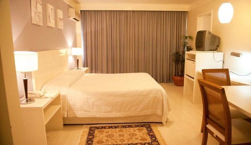 Single Room (Semi Luxo)