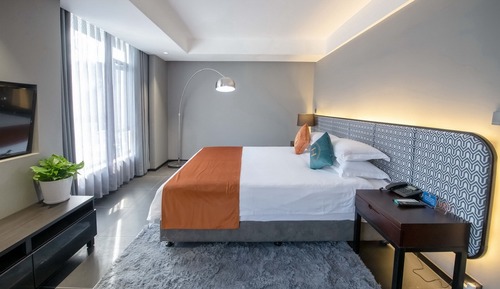 Deluxe Suite, River View