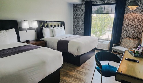 Standard Room, 2 Queen Beds, River View