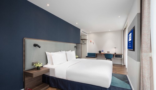 Standard Room, 1 King Bed (Extra Floor Space)