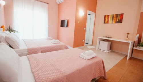 Triple Room, Balcony