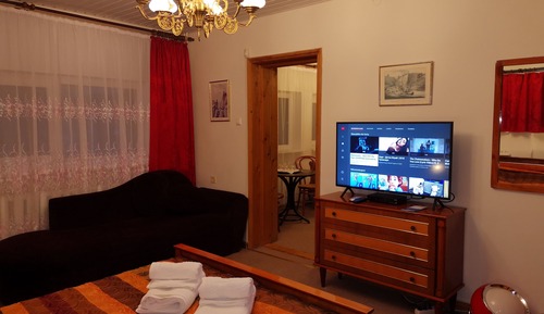 Classic Apartment, 2 Bedrooms, Courtyard View