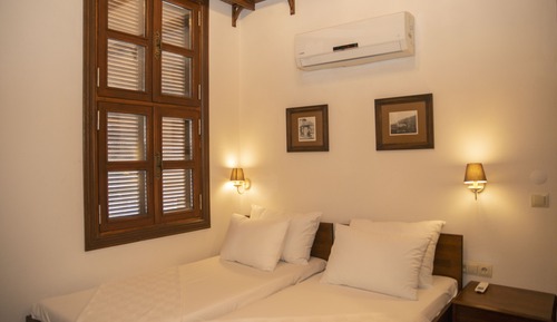 Classic Double or Twin Room Bakras