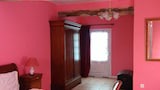 Double Room (Rouge)