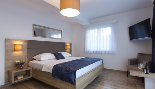 Double Room (2+1)