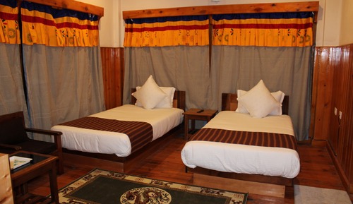 Deluxe Twin Room, 2 Twin Beds, Hill View