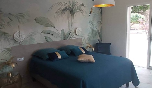Apartment (Angèle)