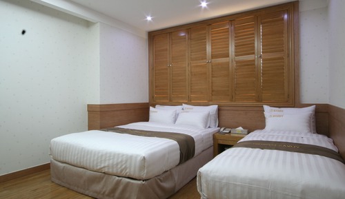 Deluxe Twin Room