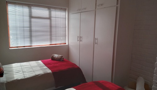 Hanekom Cottage Self-catering