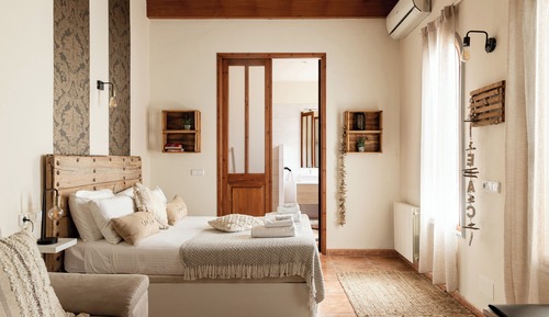 Deluxe Suite, 2 Double Beds, Air conditioning, Courtyard View