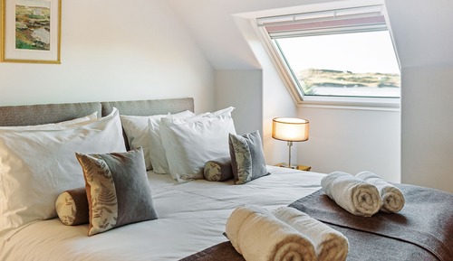 Double Room (Mackenzie)
