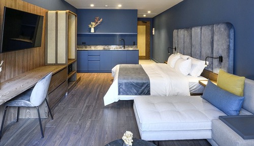 Superior Apartment, Sea View (R8)