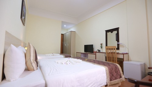 Deluxe Triple Room, Smoking