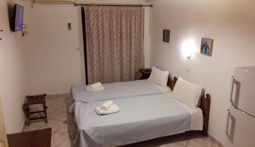 Studio, Partial Sea View