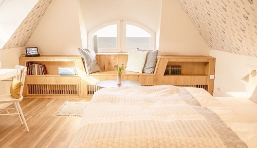 Double Room (Briesemeister)