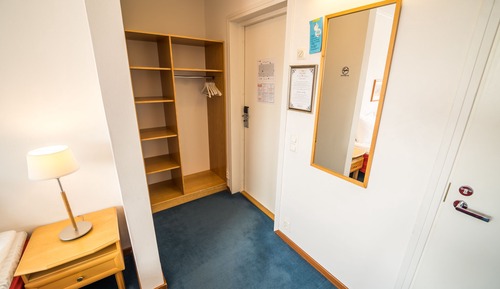 Economy Twin Room (Annex - White House)