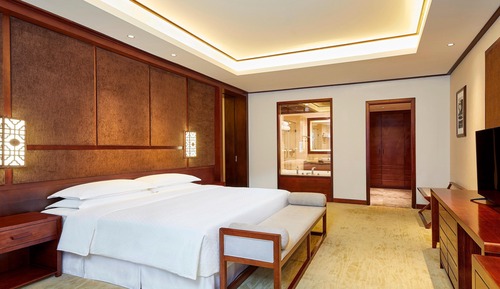 Deluxe Suite, 1 Bedroom, Balcony