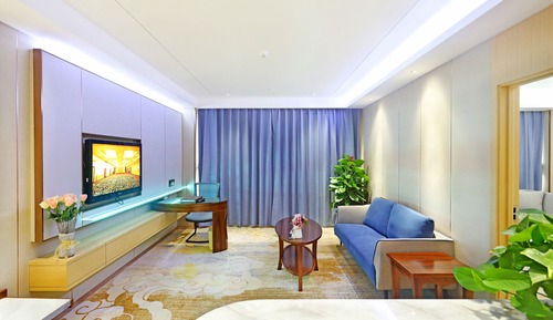Deluxe Suite