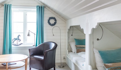 Room (4 bed)