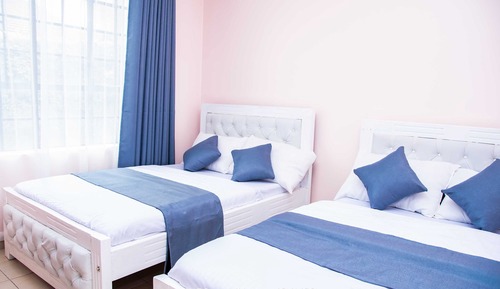 Economy Twin Room, Shared Bathroom