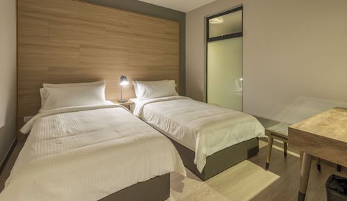 Family Apartment, 2 Bedrooms, Private Bathroom, Partial Sea View