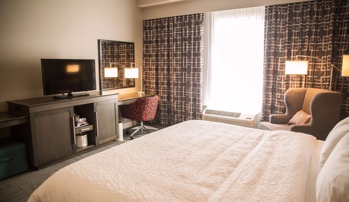 Room, 1 King Bed, Accessible, Non Smoking (Hearing)