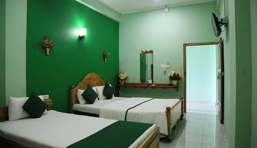 Family Triple Room, City View
