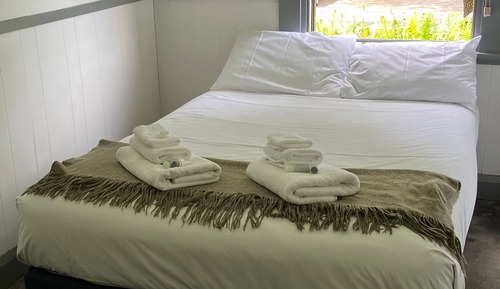 Queen Room 