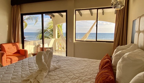 Panoramic Room