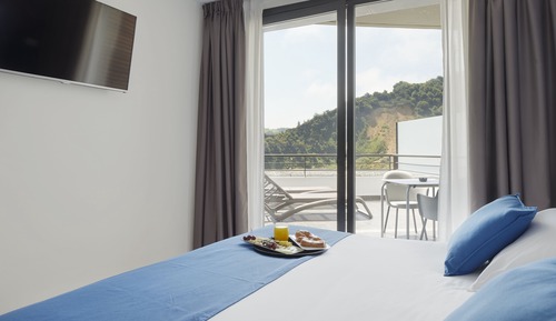 Deluxe Double Room, Terrace, Partial Ocean View