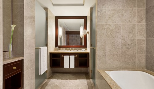 Deluxe Room, 1 King Bed
