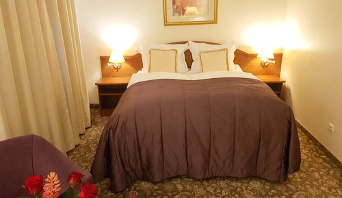 Deluxe Double Room Single Use, 1 King Bed