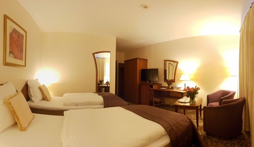 Classic Twin Room, 2 Twin Beds, Pool Access