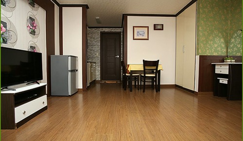 Studio Ondol Room
