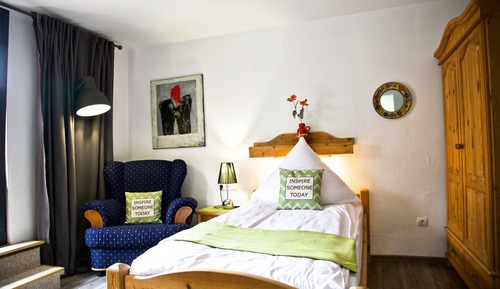 Single Room, Balcony