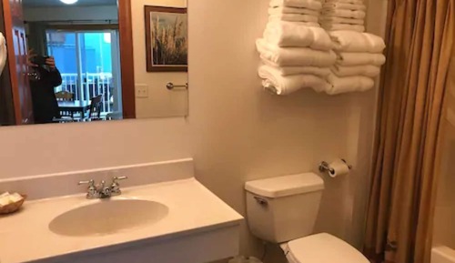Deluxe Room, 1 Queen and 1 Twin Bed