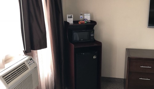 Deluxe Room, 1 King Bed, Accessible