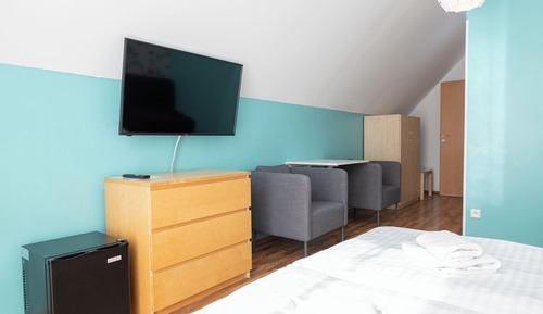 Deluxe Double Room, 1 King Bed, Patio, Garden View