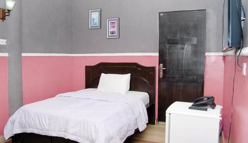 Standard Single Room