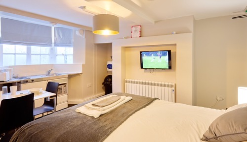 Deluxe Studio, 1 Double Bed