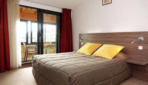 Double Room, Bathtub